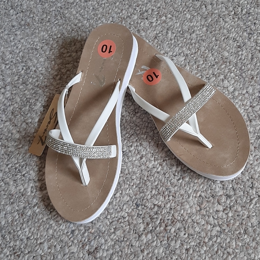 New Seven7 Stones Embellished Flip Flap.